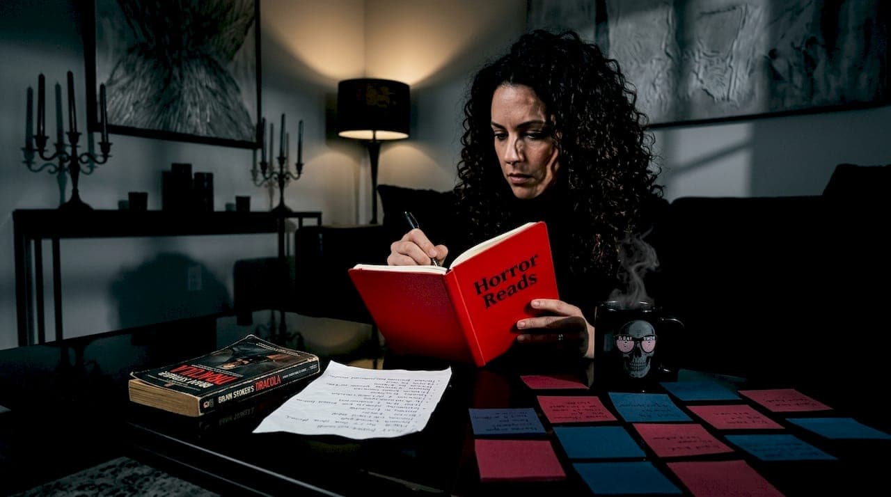 Your ultimate horror book checklist: must-reads and tips