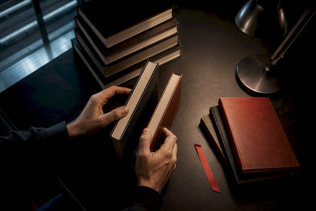 8 Essential Internet Urban Legends Books From Donovan to Creepypasta